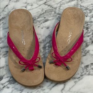 Vionic Women's Fuchsia Sandals with Bow